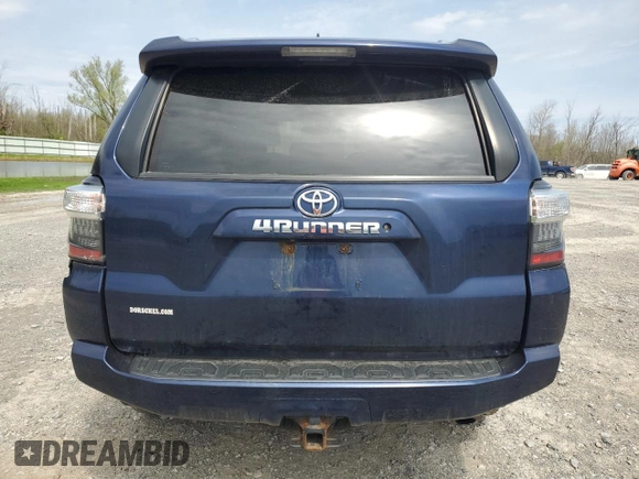 2018 Toyota 4Runner SR5 z VIN JTEBU5JR6J5508190, wystawiony jako Copart lot #55015315 z przebiegiem Nie podano mil oraz Szkoda całkowita • Salvage title. Historia ofert i sprzedaży dostępna na DreamBid. Obrazek 6.