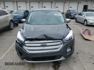 2019 Ford Escape SE z VIN 1FMCU0GD6KUB85270, wystawiony jako Copart lot #52893685 z przebiegiem 7 296 mil mil oraz Szkoda całkowita • Salvage title. Historia ofert i sprzedaży dostępna na DreamBid. Obrazek 5.