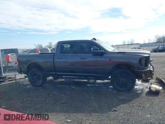 2022 Ram 2500 Big Horn with VIN 3C6UR5DL2NG167320, listed as a IAAI auction lot 41823301 with 160,268 mi miles and . Bid and sale history available at DreamBid. Image 14.