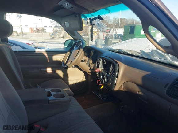2002 Toyota Tundra SR5 with VIN 5TBRT34142S246044, listed as a IAAI auction lot 41355453 with 285,809 mi miles. Bid and sale history available at carsss.com. Image 5.