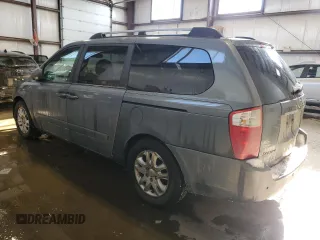 2007 Kia Sedona LX with VIN KNDMB233876120696, listed as a Copart auction lot 43963915 with 304,027 mi miles and Salvage Title. Bid and sale history available at carsss.com. Image 2.