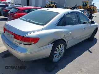 2007 Hyundai Azera SE with VIN KMHFC46F17A199984, listed as a IAAI auction lot 42357676 with 215,196 mi miles and . Bid and sale history available at DreamBid. Image 4.