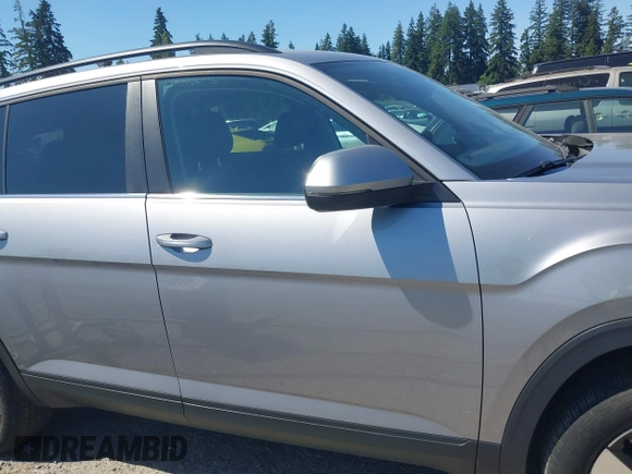 2024 Volkswagen Atlas SE with VIN 1V2HR2CA9RC531636, listed as a IAAI auction lot 42757784 with 40,257 mi miles and . Bid and sale history available at DreamBid. Image 14.