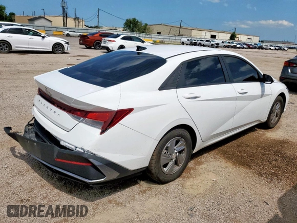 2024 Hyundai Elantra SE with VIN KMHLL4DG6RU851739, listed as a Copart auction lot 58373805 with 7,641 mi miles and Clean title. Bid and sale history available at DreamBid. Image 3.
