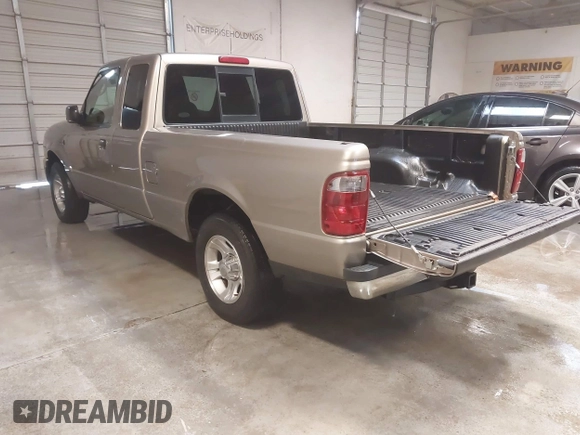 2004 Ford Ranger XLT Appearance with VIN 1FTYR44E24PA93199, listed as a IAAI auction lot 41379700 with 178,609 mi miles. Bid and sale history available at carsss.com. Image 3.