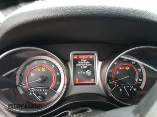 2017 Dodge Journey Crossroad Plus with VIN 3C4PDCGB8HT527343, listed as a Copart auction lot 48411465 with 133,181 mi miles and Salvage Title. Bid and sale history available at DreamBid. Image 9.