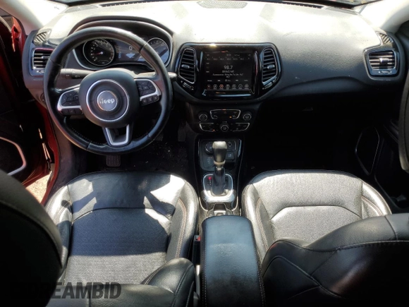 2021 Jeep Compass Limited z VIN 3C4NJDCB4MT519570, wystawiony jako Copart lot #59193815 z przebiegiem 109 799 mil mil oraz Czysty tytuł • Clean title. Historia ofert i sprzedaży dostępna na DreamBid. Obrazek 8.