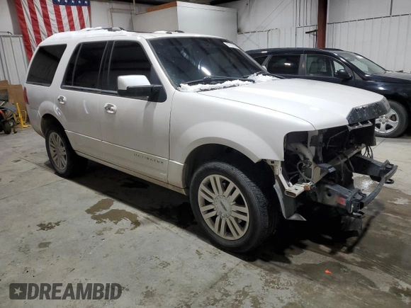 2011 Lincoln Navigator with VIN 5LMJJ2J5XBEJ04114, listed as a Copart auction lot 87755705 with 104,610 mi miles and Salvage title. Bid and sale history available at DreamBid. Image 4.