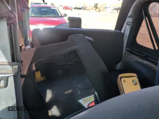 1997 Jeep Wrangler SE z VIN 1J4FY29P1VP441353, wystawiony jako Copart lot #51691545 z przebiegiem Nie podano mil oraz Szkoda całkowita • Salvage title. Historia ofert i sprzedaży dostępna na DreamBid. Obrazek 10.