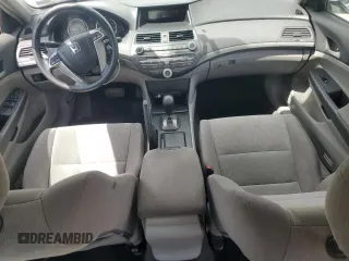 2009 Honda Accord LX-P z VIN 1HGCP26449A176993, wystawiony jako Copart lot #56486055 z przebiegiem 131 113 mil mil oraz Szkoda całkowita • Salvage title. Historia ofert i sprzedaży dostępna na DreamBid. Obrazek 8.
