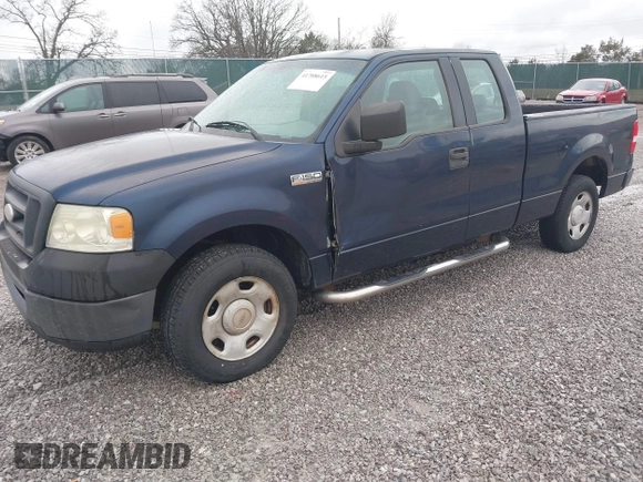 2006 Ford F-150 STX with VIN 1FTRX12W66FB10292, listed as a IAAI auction lot 41708615 with 199,214 mi miles. Bid and sale history available at carsss.com. Image 2.