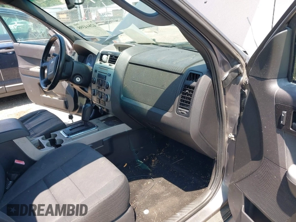 2011 Ford Escape XLT with VIN 1FMCU9D79BKC11522, listed as a IAAI auction lot 42844398 with 223,666 mi miles and . Bid and sale history available at DreamBid. Image 5.