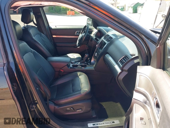 2017 Ford Explorer Sport z VIN 1FM5K8GT9HGC85696, wystawiony jako IAAI lot #42227743 z przebiegiem 105 941 mil mil oraz . Historia ofert i sprzedaży dostępna na DreamBid. Obrazek 5.