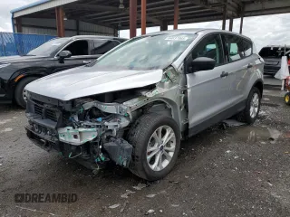2018 Ford Escape S z VIN 1FMCU0F73JUB04722, wystawiony jako Copart lot #64637995 z przebiegiem 44 037 mil mil oraz Szkoda całkowita • Salvage title. Historia ofert i sprzedaży dostępna na DreamBid. Obrazek 1.