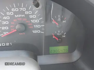 2007 Ford F-150 XL with VIN 1FTRF12W27NA65149, listed as a IAAI auction lot 41102740 with 230,647 mi miles. Bid and sale history available at carsss.com. Image 7.