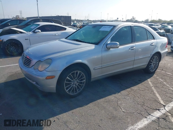 2003 Mercedes-Benz C 320 с VIN WDBRF64J23F340018, выставлен на аукционе IAAI как лот 42627186 с пробегом 164 147 миль миль и . История ставок и продаж доступна на DreamBid. Изображение 2.