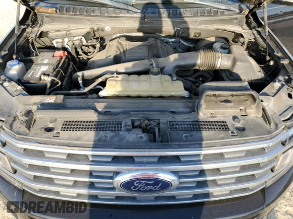 2020 Ford Expedition XLT z VIN 1FMJU1HT1LEA66802, wystawiony jako Copart lot #52106255 z przebiegiem 70 045 mil mil oraz Czysty tytuł • Clean title. Historia ofert i sprzedaży dostępna na DreamBid. Obrazek 12.
