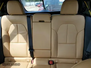 2019 Volvo XC40 Inscription with VIN YV4162UL1K2087317, listed as a Copart auction lot 68975423 with 30,759 mi miles. Bid and sale history available at carsss.com. Image 10.