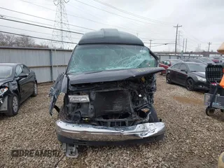 2002 Chevrolet Express with VIN 1GBFG15RX21198820, listed as a IAAI auction lot 41215536 with Not Provided miles. Bid and sale history available at carsss.com. Image 12.