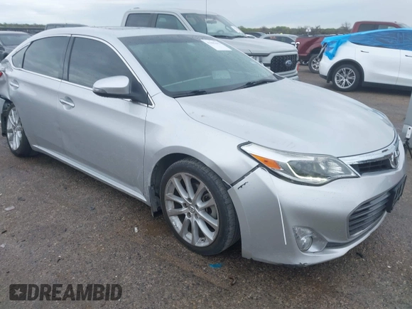 2013 Toyota Avalon XLE z VIN 4T1BK1EB2DU044501, wystawiony jako IAAI lot #41905442 z przebiegiem 97 169 mil mil oraz . Historia ofert i sprzedaży dostępna na DreamBid. Obrazek 6.