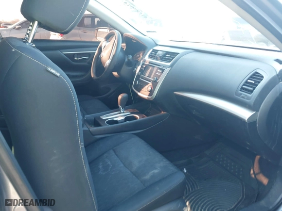 2017 Nissan Altima 2.5 SR with VIN 1N4AL3AP3HC291361, listed as a IAAI auction lot 41585914 with 140,851 mi miles. Bid and sale history available at carsss.com. Image 5.