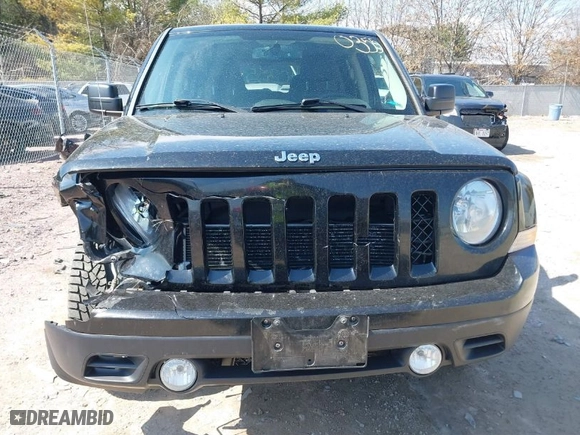 2014 Jeep Patriot Latitude with VIN 1C4NJRFB5ED716716, listed as a IAAI auction lot 41900355 with 155,247 mi miles. Bid and sale history available at carsss.com. Image 12.