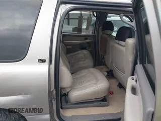 2000 Chevrolet Suburban LT with VIN 3GNFK16TXYG176564, listed as a IAAI auction lot 41785033 with 254,323 mi miles. Bid and sale history available at carsss.com. Image 8.