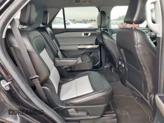 2022 Ford Explorer XLT z VIN 1FMSK7DH2NGC41211, wystawiony jako Copart lot #61841665 z przebiegiem 63 273 mil mil oraz Szkoda całkowita • Salvage title. Historia ofert i sprzedaży dostępna na DreamBid. Obrazek 11.