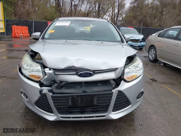 2014 Ford Focus SE with VIN 1FADP3F20EL406508, listed as a IAAI auction lot 40809098 with 89,731 mi miles. Bid and sale history available at carsss.com. Image 12.