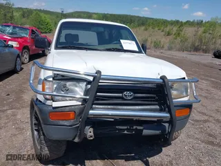 1998 Toyota 4Runner with VIN JT3GM84R9W0020917, listed as a IAAI auction lot 41978572 with 389,449 mi miles. Bid and sale history available at carsss.com. Image 6.