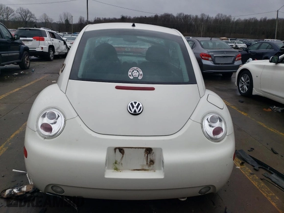 1999 Volkswagen Beetle GLS z VIN 3VWCA21C7XM428103, wystawiony jako Copart lot #86248654 z przebiegiem 177 640 mil mil oraz Szkoda całkowita • Salvage title. Historia ofert i sprzedaży dostępna na DreamBid. Obrazek 6.