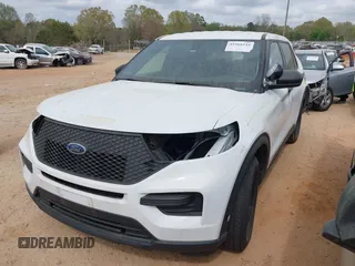 2022 Ford Police Interceptor Utility z VIN 1FM5K8AB4NGA07672, wystawiony jako IAAI lot #41918544 z przebiegiem 47 598 mil mil oraz . Historia ofert i sprzedaży dostępna na DreamBid. Obrazek 17.