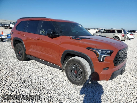 2024 Toyota Sequoia SR5 with VIN 7SVAAABA6RX040011, listed as a Copart auction lot 80765704 with 8,357 mi miles and Salvage Title. Bid and sale history available at carsss.com. Image 4.