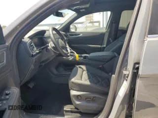 2025 Volkswagen Atlas SE z VIN 1V2KE2CA4SC203130, wystawiony jako Copart lot #54195835 z przebiegiem 20 mil mil oraz Szkoda całkowita • Salvage title. Historia ofert i sprzedaży dostępna na DreamBid. Obrazek 7.