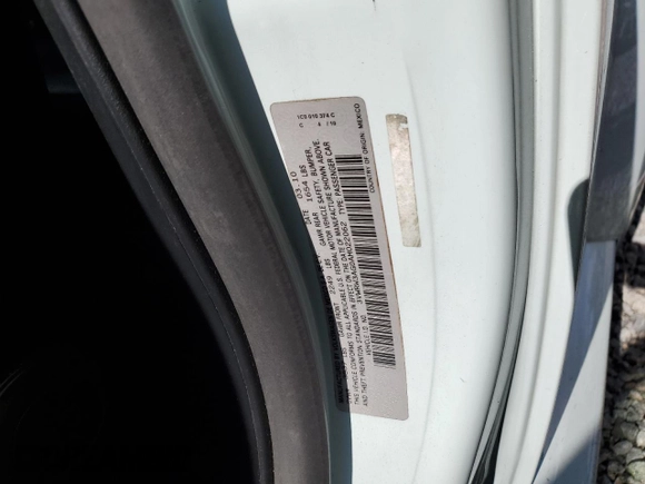 2010 Volkswagen Beetle with VIN 3VWRW3AG0AM022062, listed as a Copart auction lot 79845404 with Not provided miles and Salvage title. Bid and sale history available at DreamBid. Image 13.