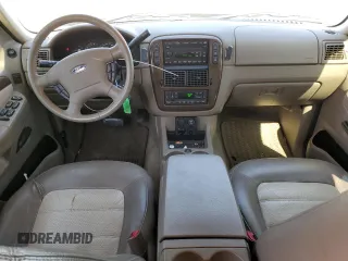 2005 Ford Explorer Eddie Bauer z VIN 1FMDU74E15UB20339, wystawiony jako Copart lot #62145185 z przebiegiem 118 081 mil mil oraz Szkoda całkowita • Salvage title. Historia ofert i sprzedaży dostępna na DreamBid. Obrazek 8.