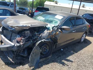 2016 Nissan Altima S z VIN 1N4AL3AP2GN313918, wystawiony jako IAAI lot #42193079 z przebiegiem 111 007 mil mil oraz . Historia ofert i sprzedaży dostępna na DreamBid. Obrazek 18.