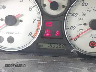 2001 Mazda MX-5 Miata z VIN JM1NB353510216609, wystawiony jako IAAI lot #41298866 z przebiegiem 183 388 mil mil oraz . Historia ofert i sprzedaży dostępna na DreamBid. Obrazek 15.