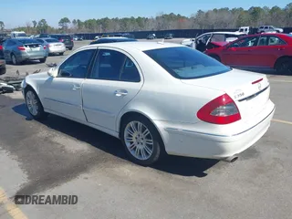 2007 Mercedes-Benz E-Class 3.5L with VIN WDBUF87X57X221918, listed as a IAAI auction lot 41618274 with 176,359 mi miles. Bid and sale history available at carsss.com. Image 3.