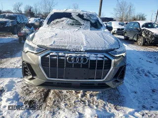 2019 Audi Q3 S line Premium Plus with VIN WA1EECF37K1082746, listed as a Copart auction lot 86808884 with 43,252 mi miles and Salvage Title. Bid and sale history available at carsss.com. Image 5.