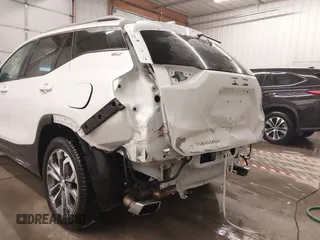 2020 GMC Terrain SLT with VIN 3GKALPEX0LL165066, listed as a IAAI auction lot 41199865 with 82,937 mi miles and . Bid and sale history available at DreamBid. Image 6.