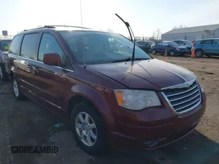 2008 Chrysler Town & Country Touring with VIN 2A8HR54P88R682746, listed as a IAAI auction lot 41769917 with 198,072 mi miles. Bid and sale history available at carsss.com. Image 1.