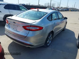 2013 Ford Fusion SE with VIN 3FA6P0HR5DR199082, listed as a IAAI auction lot 41775979 with 142,485 mi miles and . Bid and sale history available at DreamBid. Image 4.