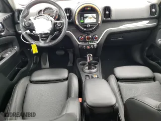 2020 MINI Countryman Cooper S with VIN WMZYW7C04L3L39918, listed as a Copart auction lot 70145374 with 31,523 mi miles and Salvage Title. Bid and sale history available at carsss.com. Image 8.