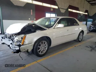 2011 Cadillac DTS Luxury Collection with VIN 1G6KD5E61BU121335, listed as a Copart auction lot 82408134 with 81,492 mi miles and Salvage Title. Bid and sale history available at DreamBid. Image 1.