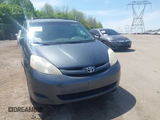 2008 Toyota Sienna XLE with VIN 5TDBK22C38S010150, listed as a IAAI auction lot 42070786 with 185,778 mi miles and . Bid and sale history available at DreamBid. Image 6.