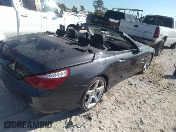 2013 Mercedes-Benz SL 550 z VIN WDDJK7DA6DF021115, wystawiony jako IAAI lot #36010432 z przebiegiem 61 898 mil mil oraz . Historia ofert i sprzedaży dostępna na DreamBid. Obrazek 4.