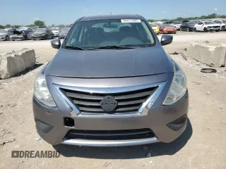 2017 Nissan Versa S Plus z VIN 3N1CN7AP7HL843570, wystawiony jako Copart lot #56417205 z przebiegiem Nie podano mil oraz Czysty tytuł • Clean title. Historia ofert i sprzedaży dostępna na DreamBid. Obrazek 5.