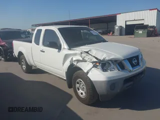 2017 Nissan Frontier S z VIN 1N6BD0CT5HN739380, wystawiony jako IAAI lot #42012855 z przebiegiem 115 470 mil mil oraz . Historia ofert i sprzedaży dostępna na DreamBid. Obrazek 1.