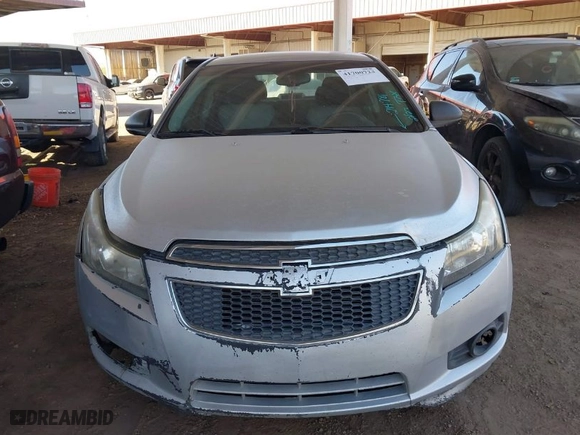 2016 Chevrolet Cruze Limited LS with VIN 1G1PC5SH4G7214781, listed as a IAAI auction lot 41700723 with 110,071 mi miles. Bid and sale history available at carsss.com. Image 6.